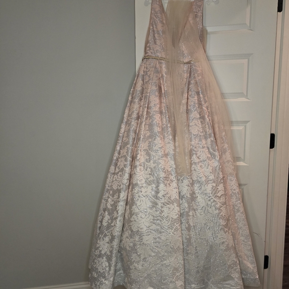 Prom dress - Picture 3 of 7